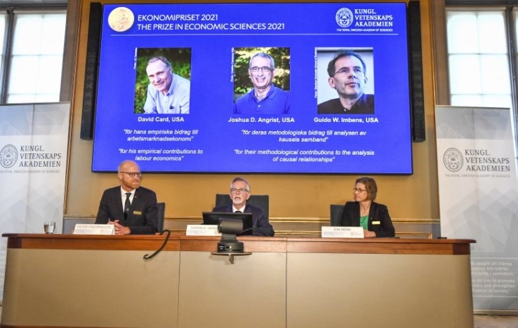 Нобеловата награда за икономика за 2021 година бе присъдена на